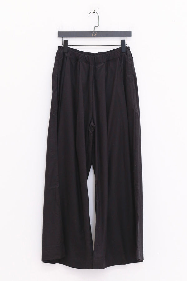 BASERANGE 25 Autumn/Winter AVI Wide Leg Casual Pants BAS-PAAV-WS-AU25-Black